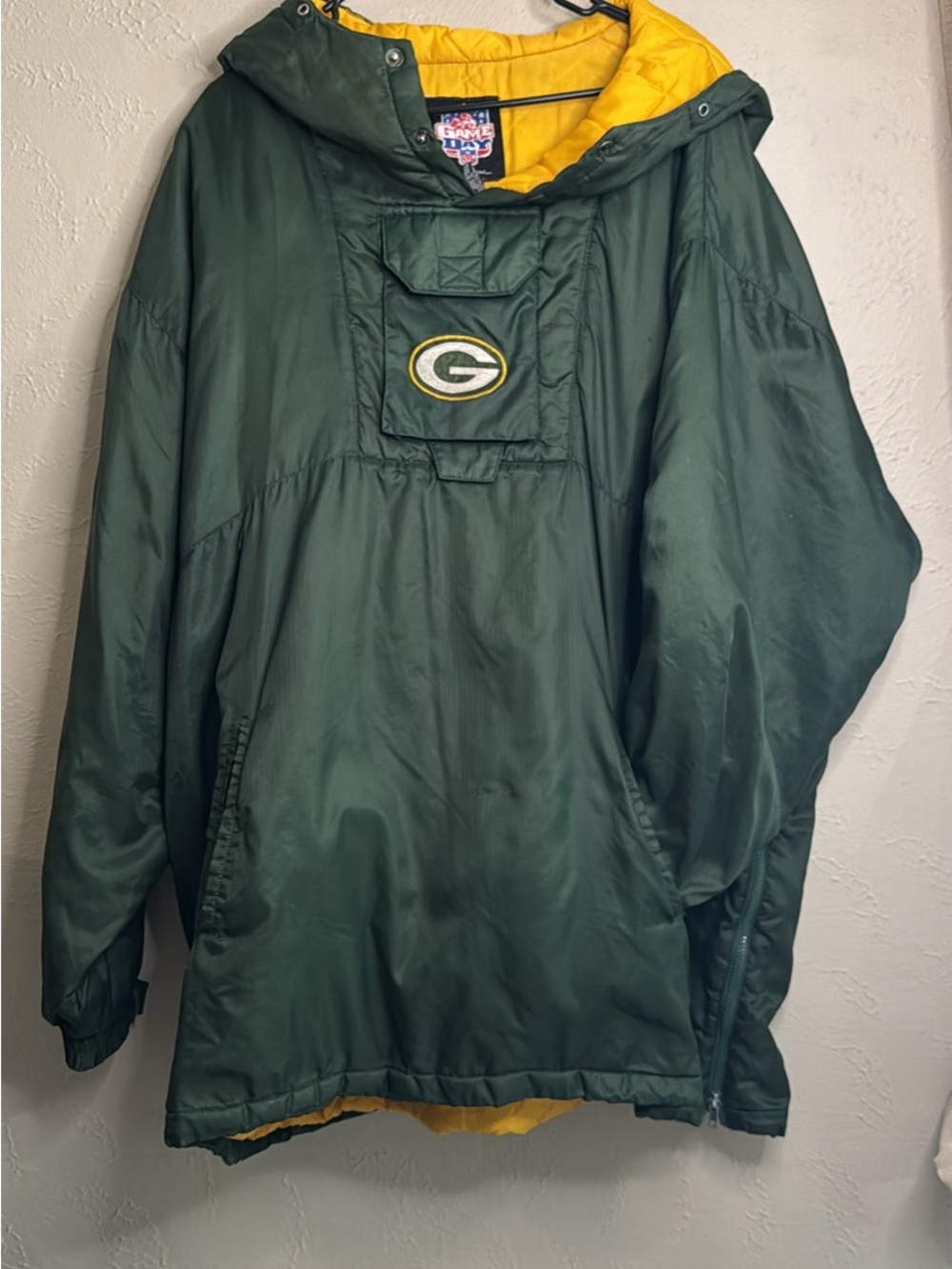 Green Bay Packers Pullover Anorak with Yellow Lining
